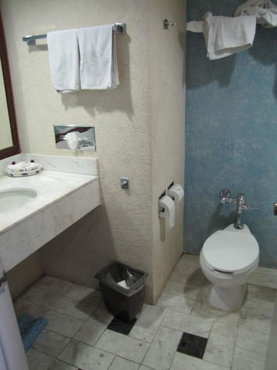 Bad Hotel Los Aluxes