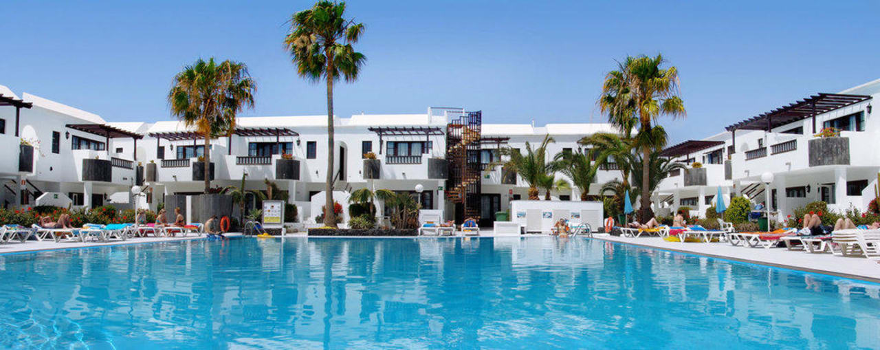 Piscina Hotel Plaza Azul