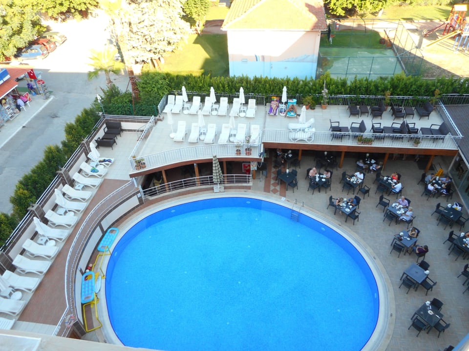 Ausblick auf Poolanlage Sun Beach Park & Spa
