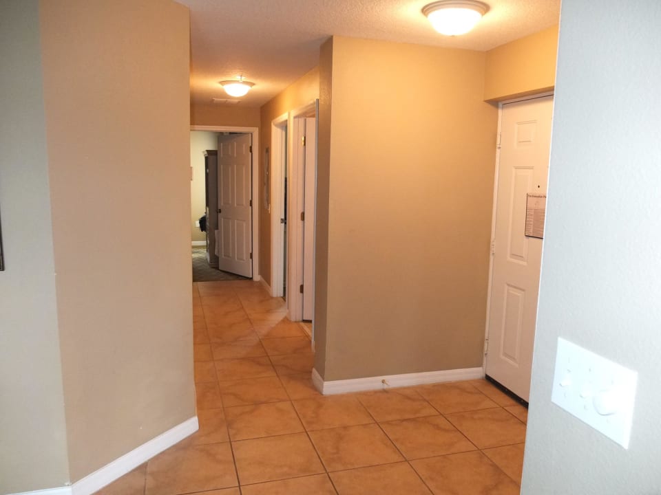 Flur WorldQuest Orlando Resort