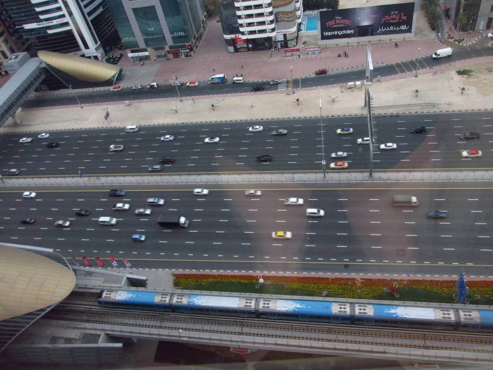 Ausblick Rose Rayhaan by Rotana