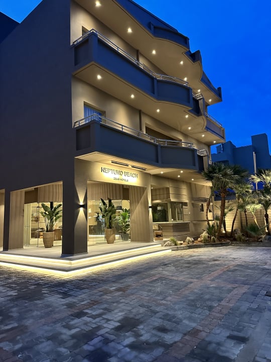 Außenansicht Neptuno Beach