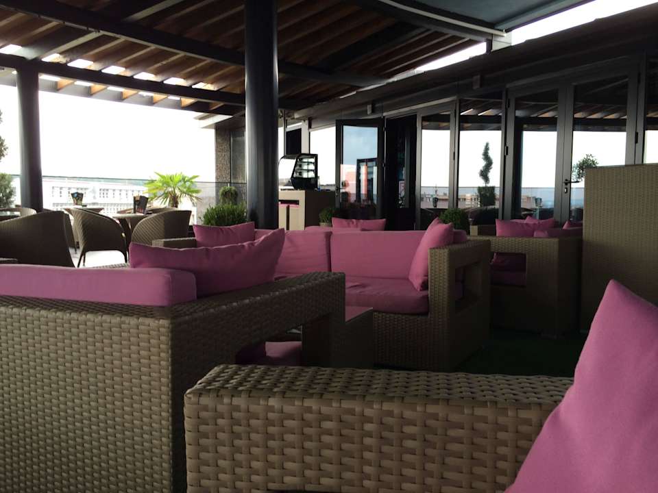 Sky Bar auf dem Dach Orbis Design Hotel & Spa