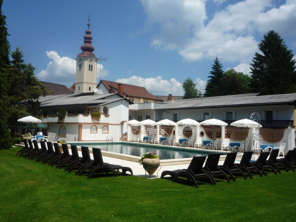 Poolanlage Hotel Kloepferkeller