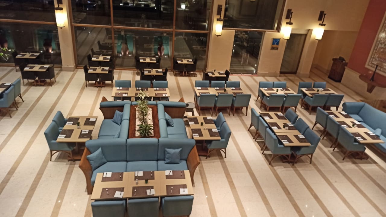 Gastro Grand Rotana Resort & Spa