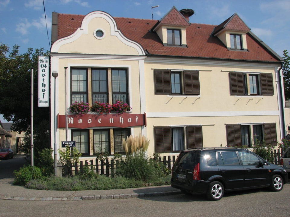 Ansicht von der Strasse aus Hotel Weingut Rosenhof