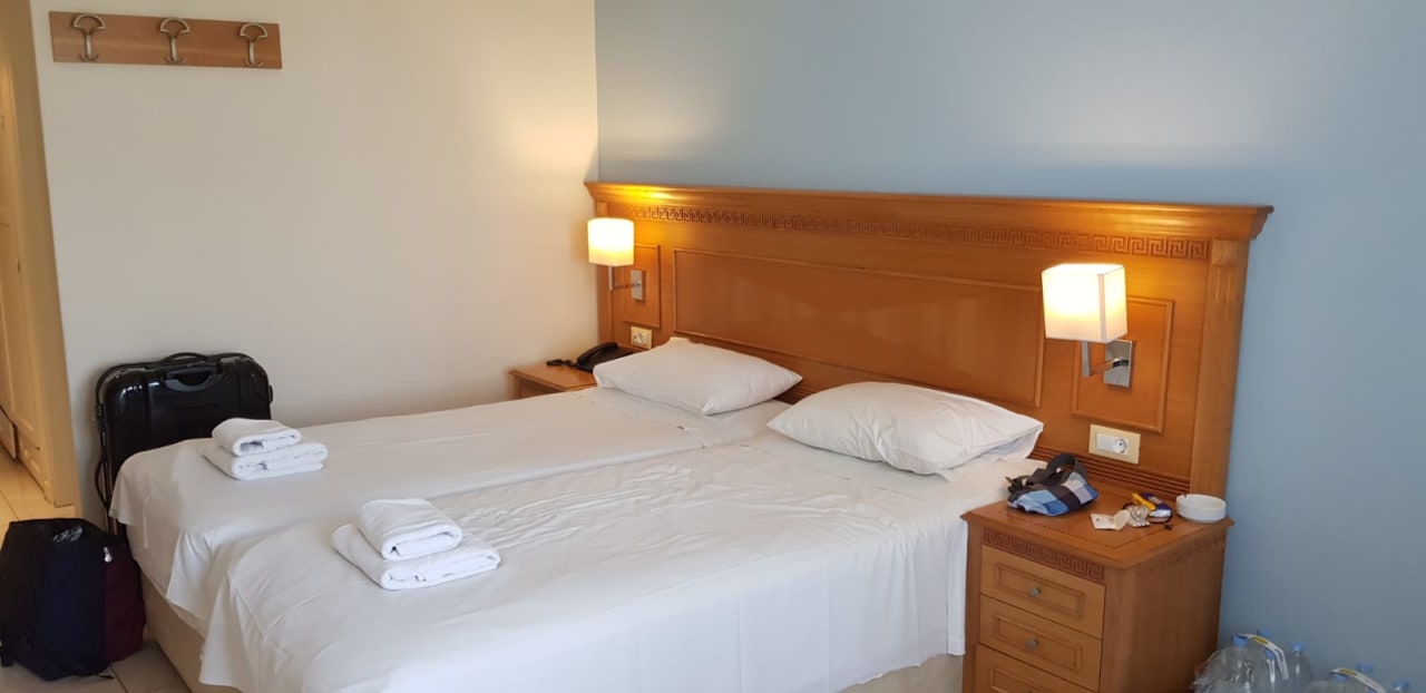 Zimmer Hotel Geraniotis Beach