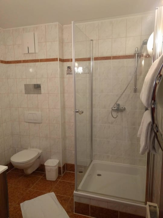 Sauberes feines Bad Schlössl Hotel Kindl