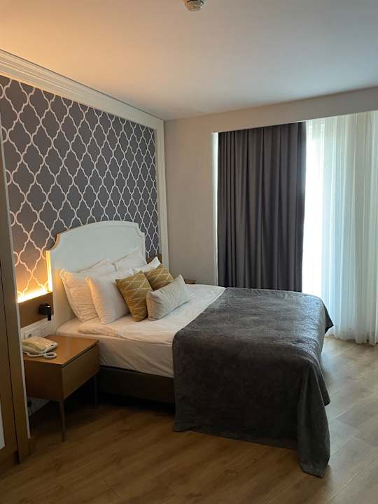 Zimmer Sherwood Exclusive Lara