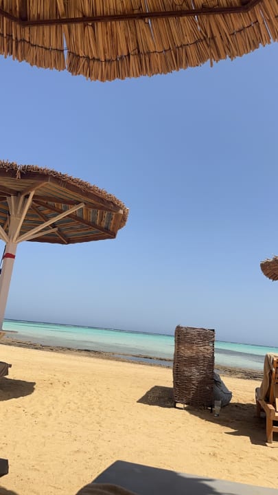Strand True Beach Resort