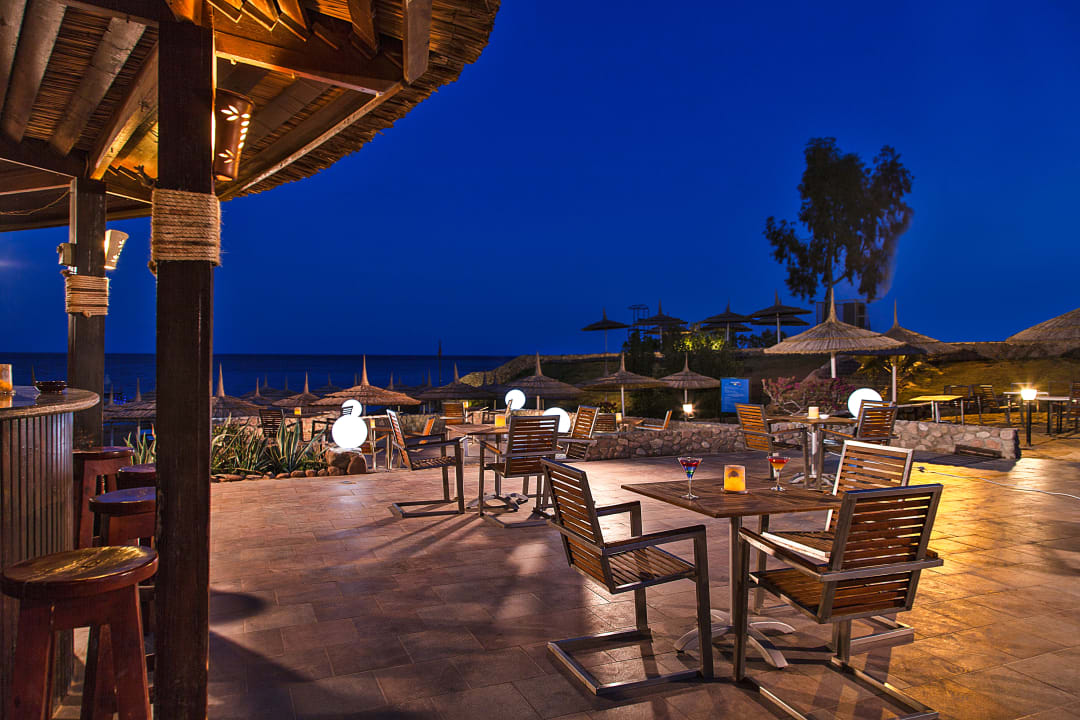 Gastro Xperience Hill-Top Beach Resort
