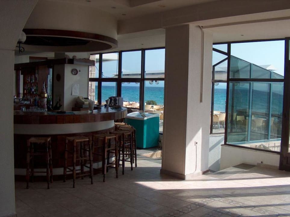 Bar mit Blick auf das Meer Ammon Zeus Luxury Beach Hotel