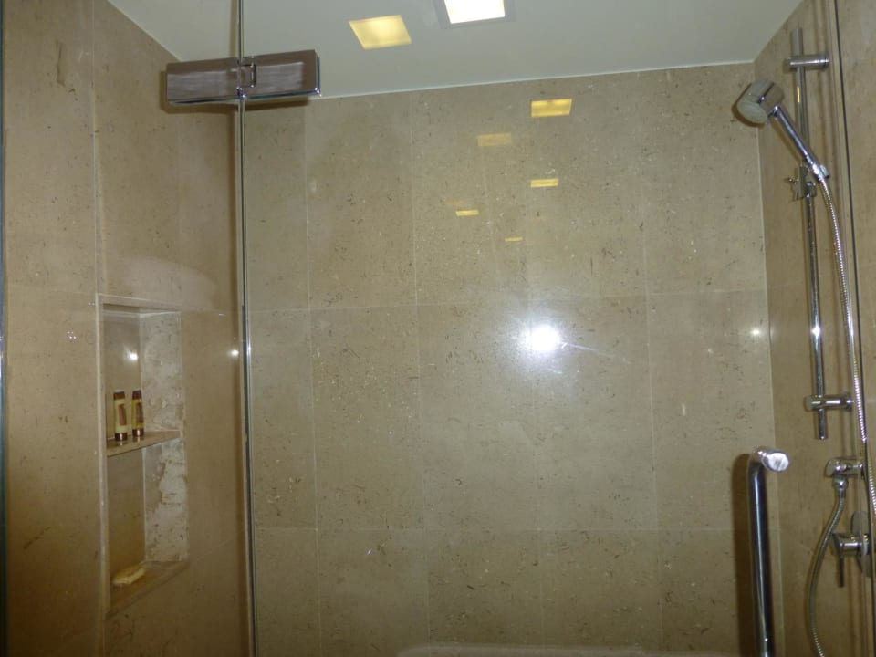 Bad Royal Orchid Sheraton Hotel & Towers