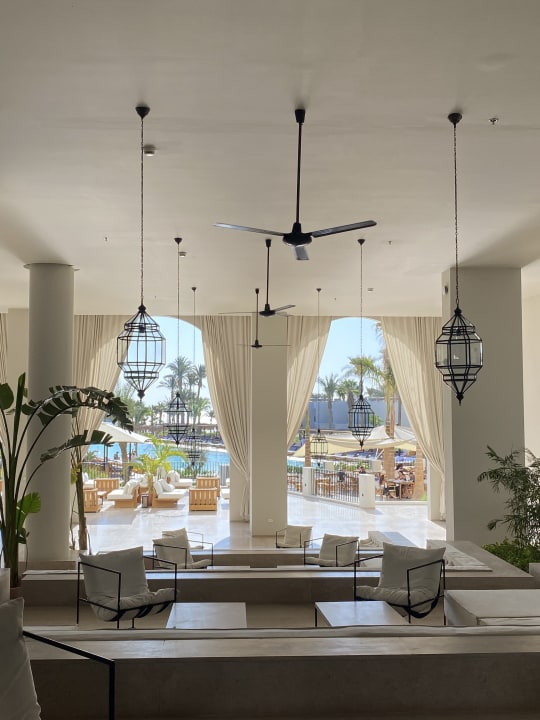 Lobby Serry Beach Resort