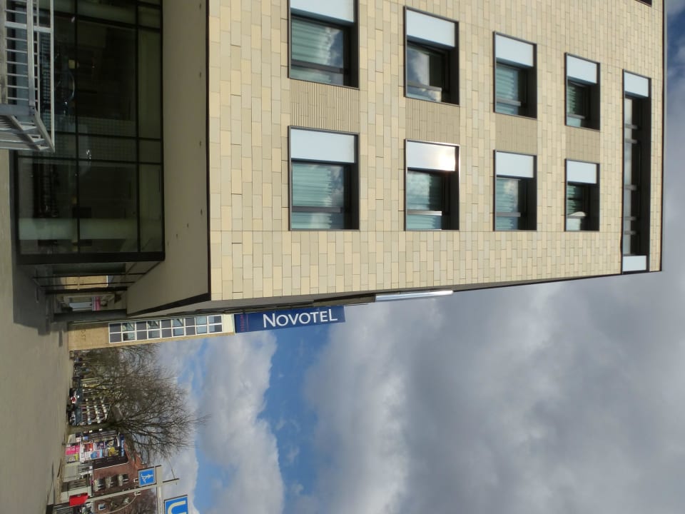Aussenansicht Novotel Hamburg City Alster