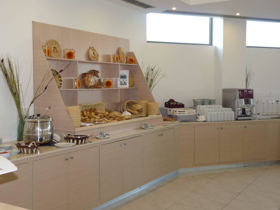 Pain Asterias Beach Resort