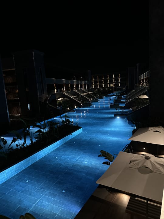 Pool Jacaranda Luxury Resort