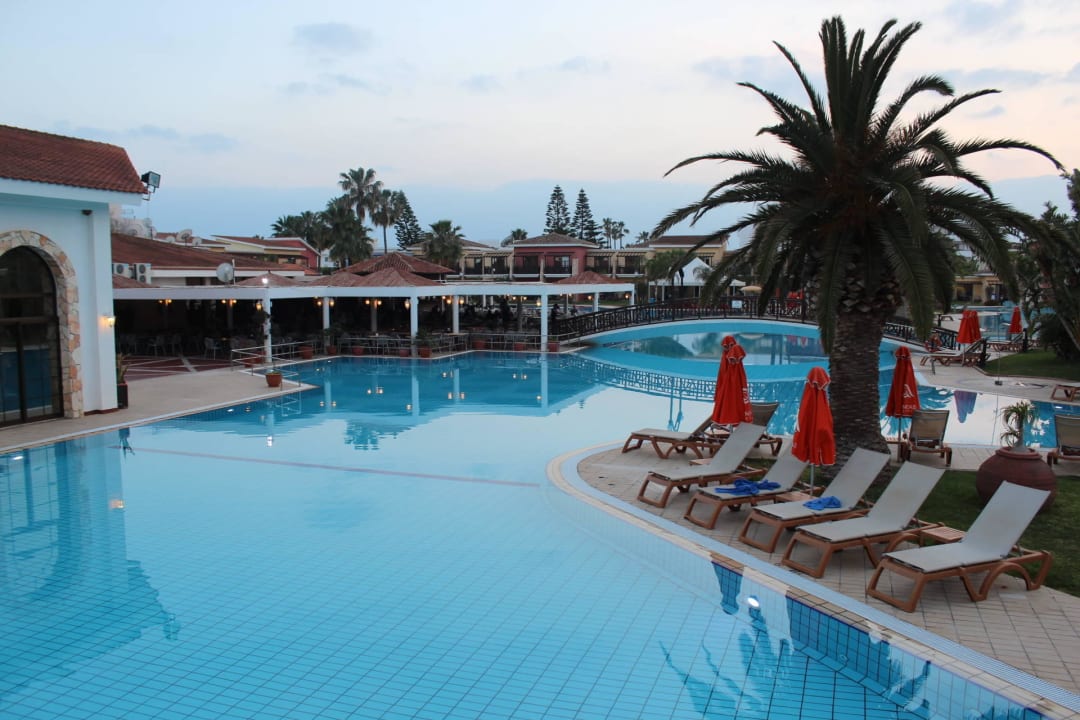 Hauptpool Atlantica Aeneas Resort