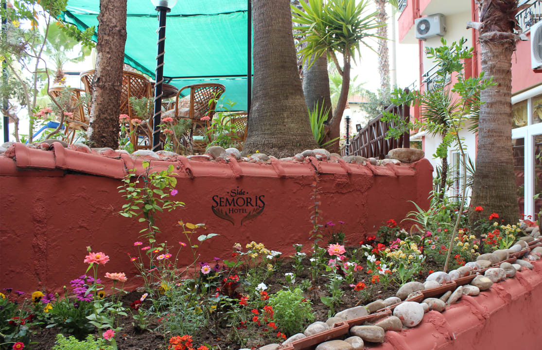 Gartenanlage Semoris Hotel