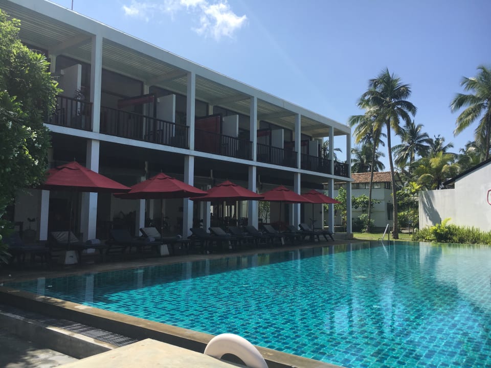 Pool ANANDA Ayurveda Resort