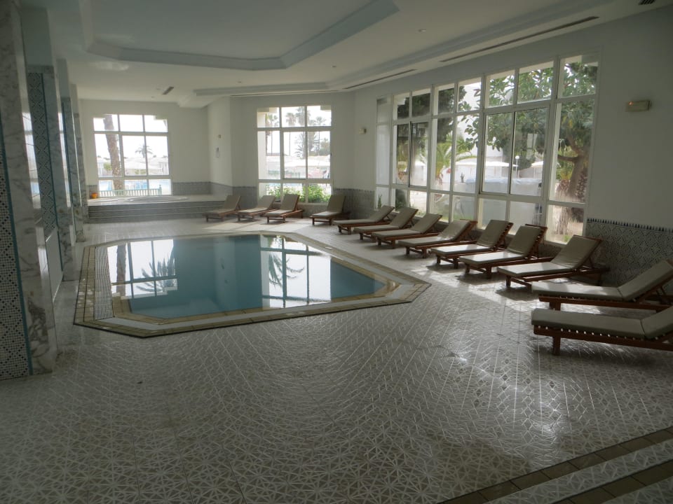 Das Hallenbad El Mouradi Club Kantaoui