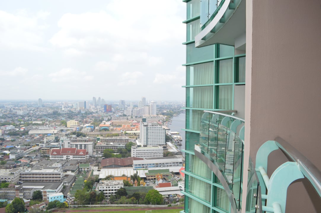 Balcony Chatrium Hotel Riverside Bangkok