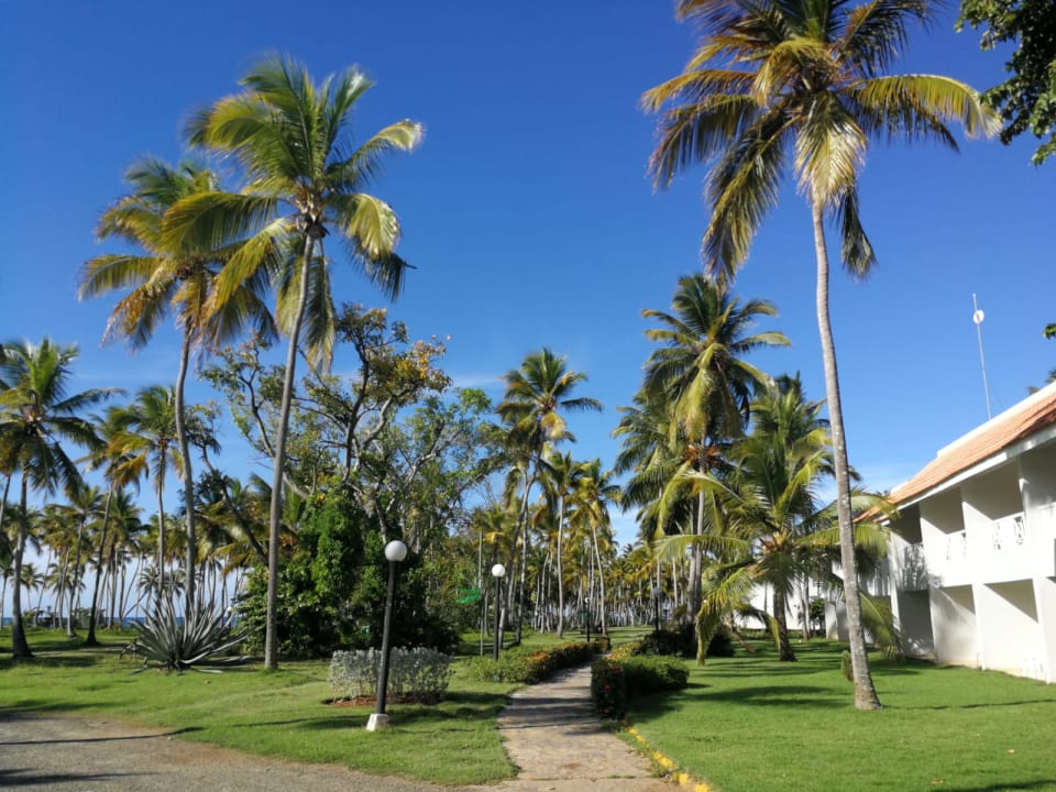 Außenansicht Wyndham Alltra Samana