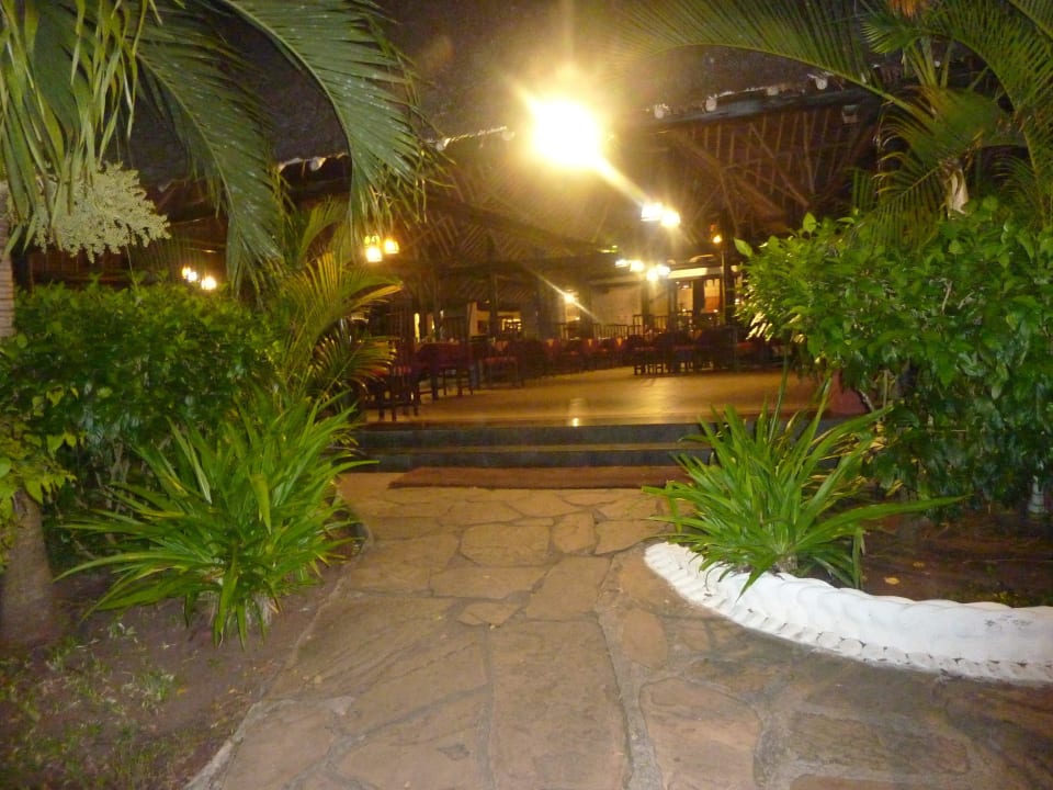 Aussicht vom Garteneingang Hotel Southern Palms Beach Resort