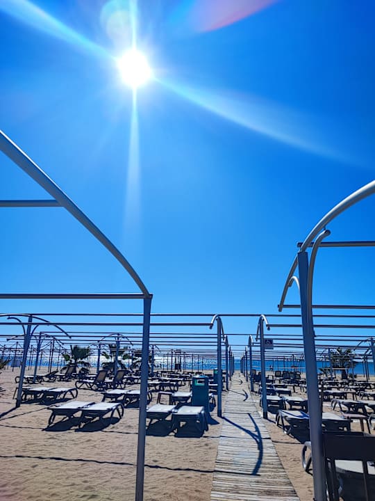 Strand Port Side Resort Hotel