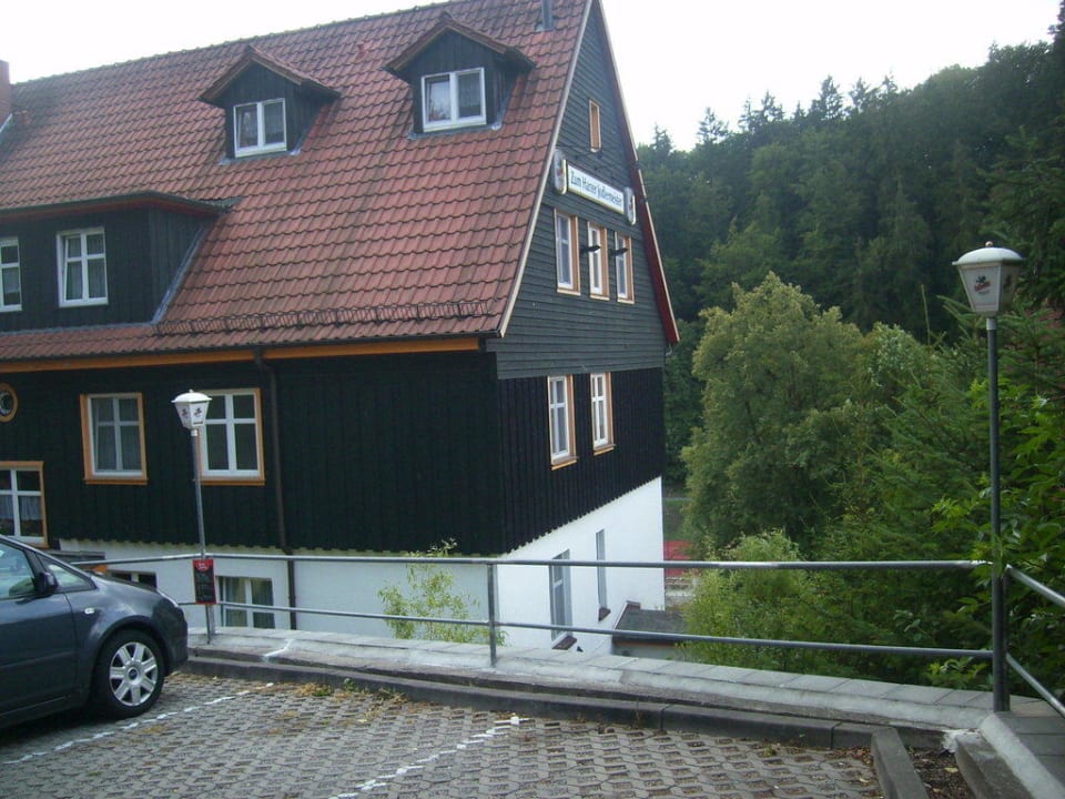 Aussenansicht von hinten Parkplatz Zum Harzer Jodlermeister