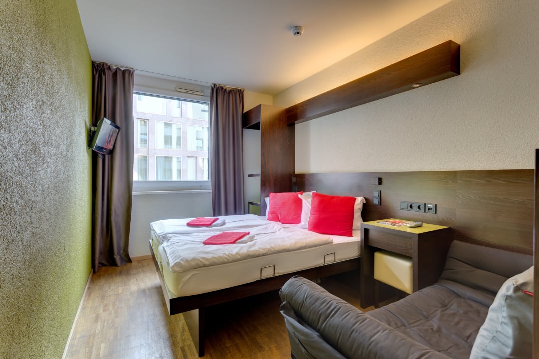 Zimmer MEININGER Hotel Berlin Hauptbahnhof