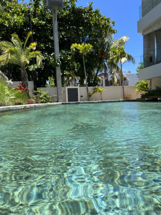 Pool ONE BAY RESIDENCE NO 8