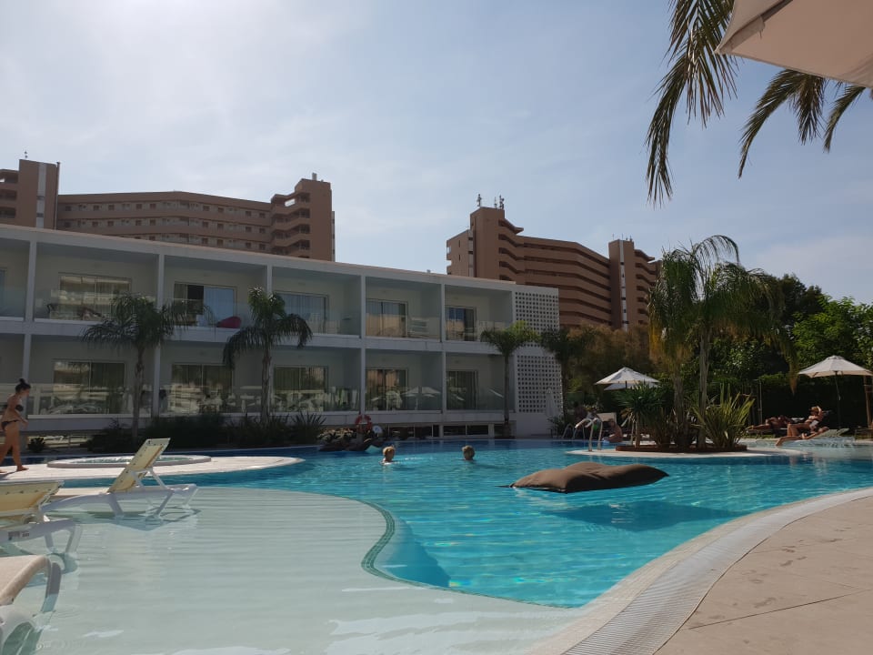 Pool BG Hotel Caballero