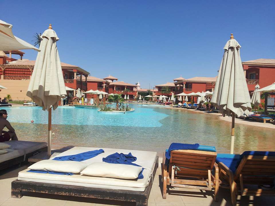 Nah zum Pool. Klasse. Pickalbatros Alf Leila Wa Leila Resort - Neverland Hurghada