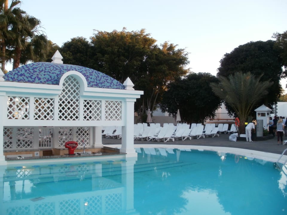 Basen Hotel Riu Paraiso Lanzarote