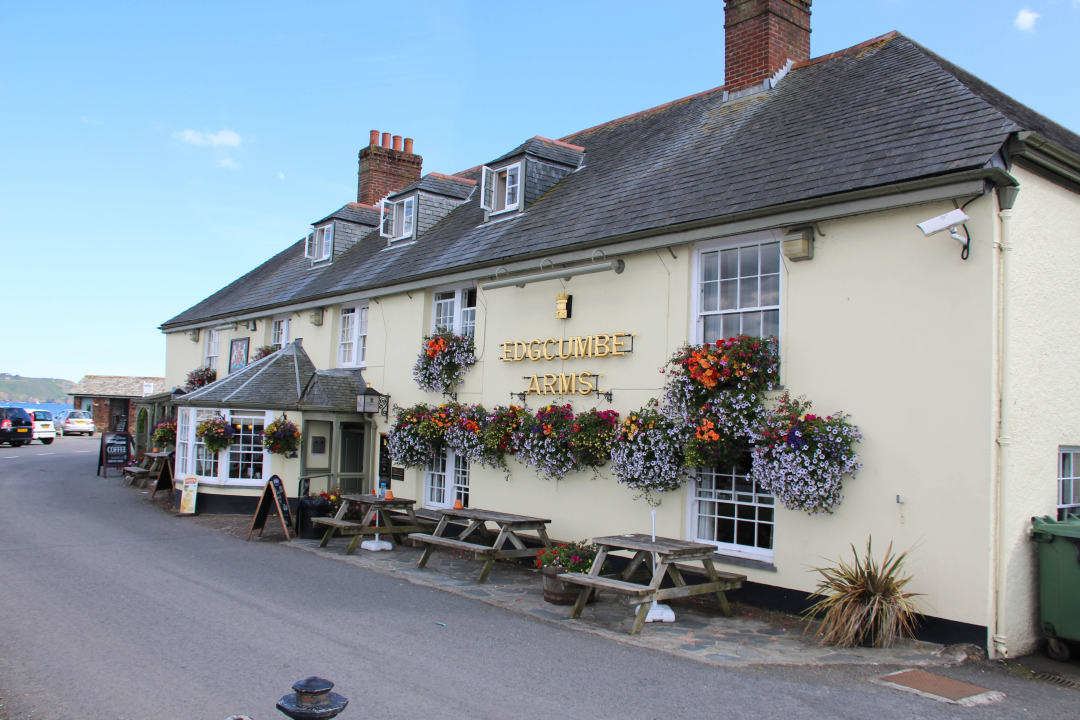 Sommeransicht Hotel The Edgcumbe Arms