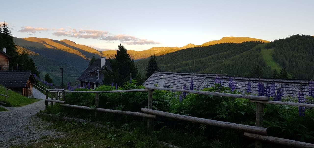 Ausblick MarktlAlm Almhüttendorf Turracher Höhe