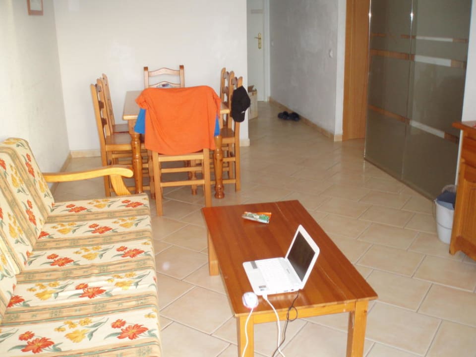 Wohn-und Eßzimmer Hotel Gavina d' Or