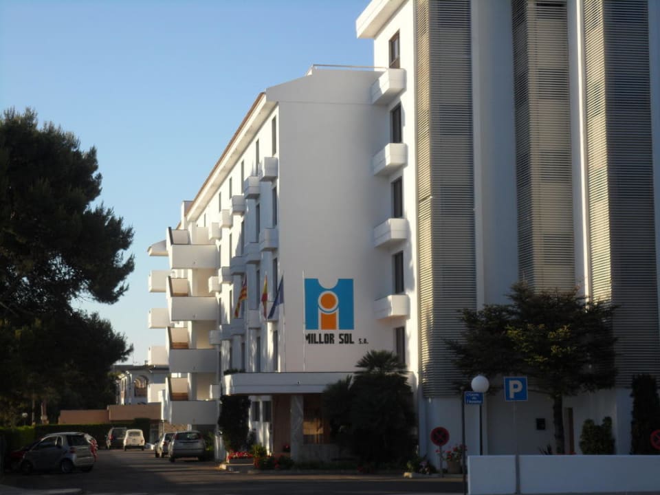 Eingangsbereich und Zufahrt Millor Sol