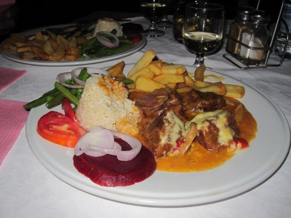 Stifado Apartments Tarra