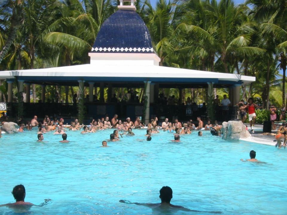 durstige Spanier Hotel Riu Bambu