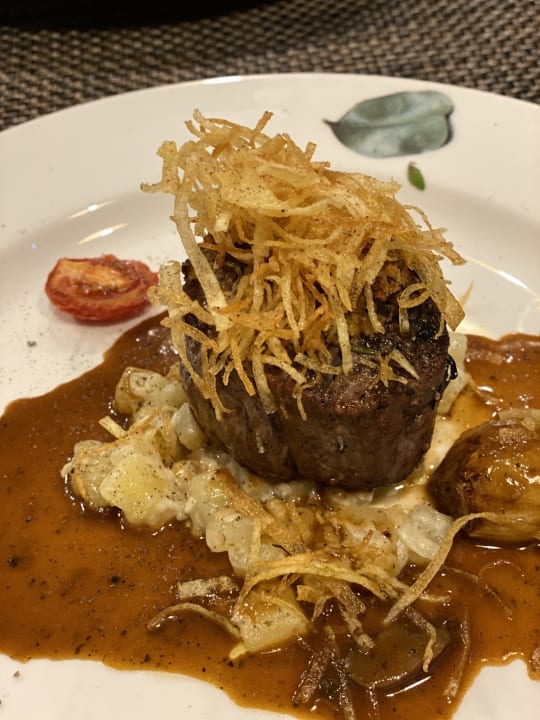 Gastro Acanthus Cennet Barut Collection