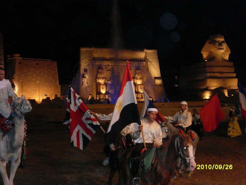 Anlage bei Nacht Pickalbatros Alf Leila Wa Leila Resort - Neverland Hurghada