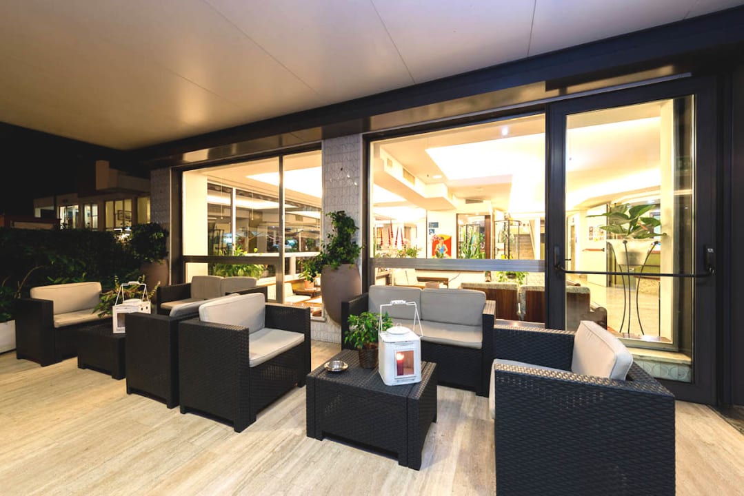 Außensicht Zenit Hotel