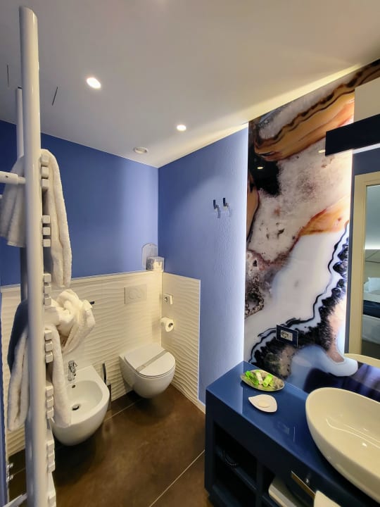 Zimmer Color Hotel