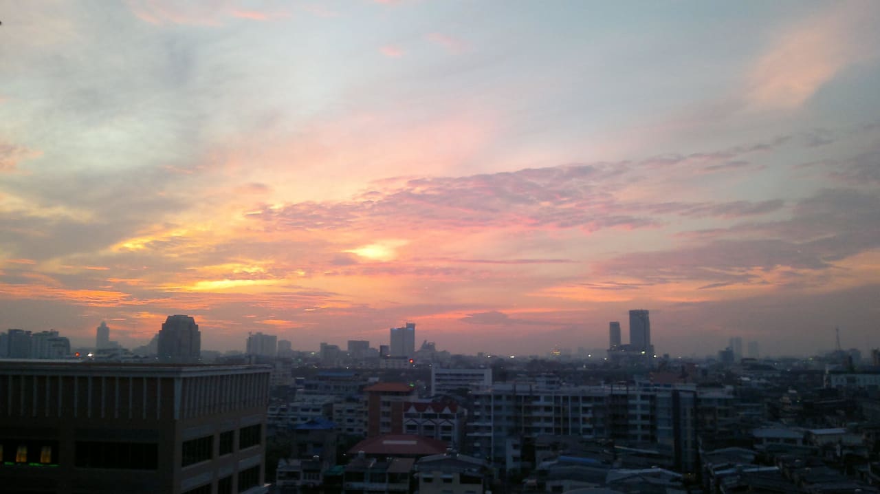Sonnenuntergang Hotel Evergreen Place Bangkok