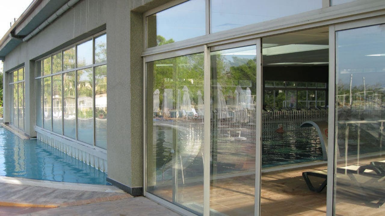 Interior pool Sueno Hotels Beach Side