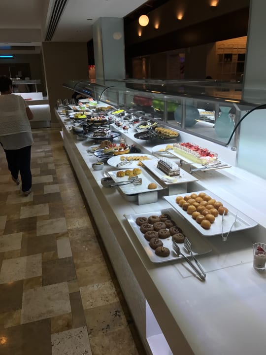 Restaurant Lara Barut Collection