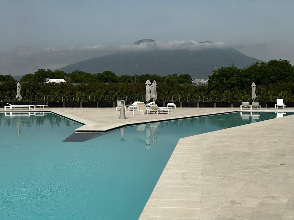 Pool Secret Garden Resort & Spa