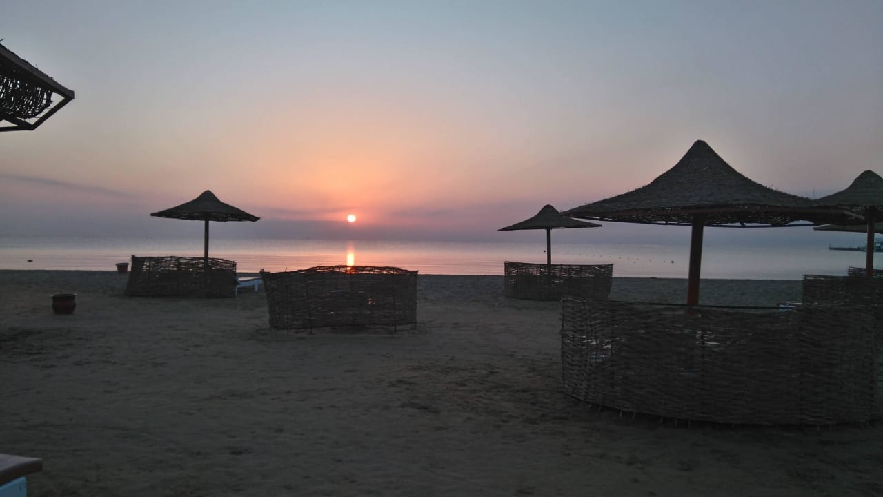 Traumhafte Sonnenaufgänge Three Corners Equinox Beach Resort